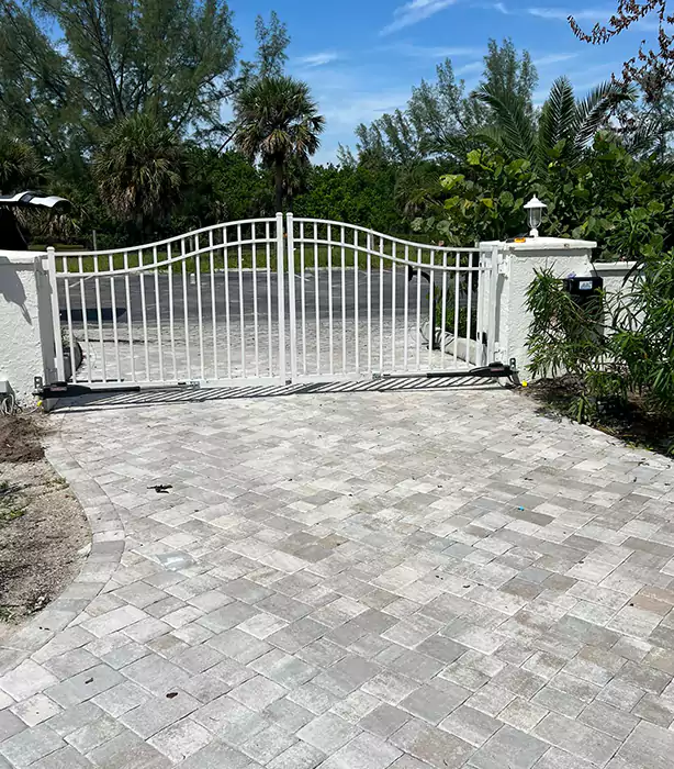 Chain Link Gate Repair in Westchester, FL
